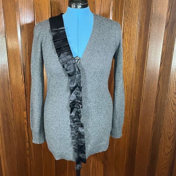 Neiman Marcus sweater size M - Picture 1 of 5